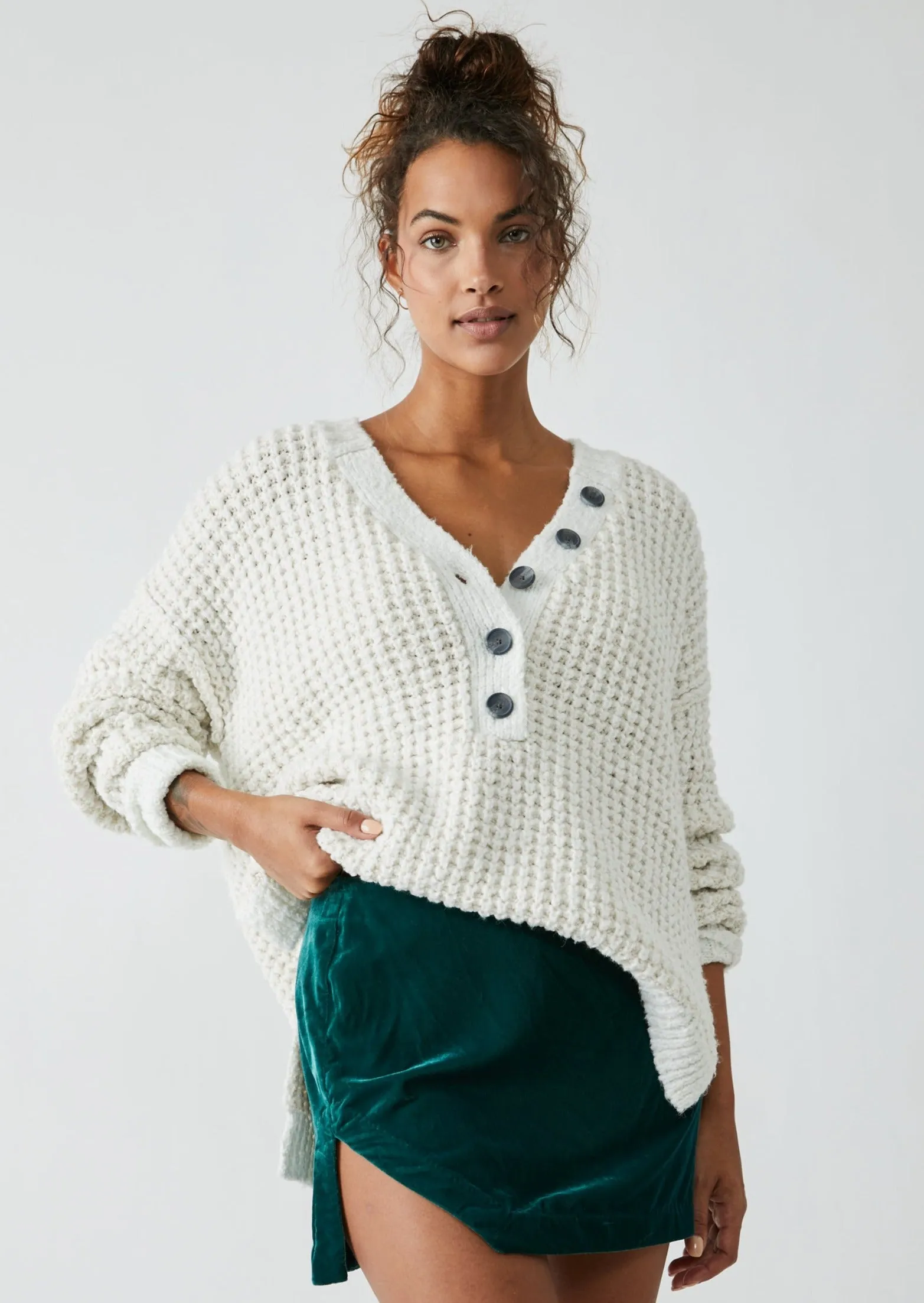 Annalise Velvet Mini